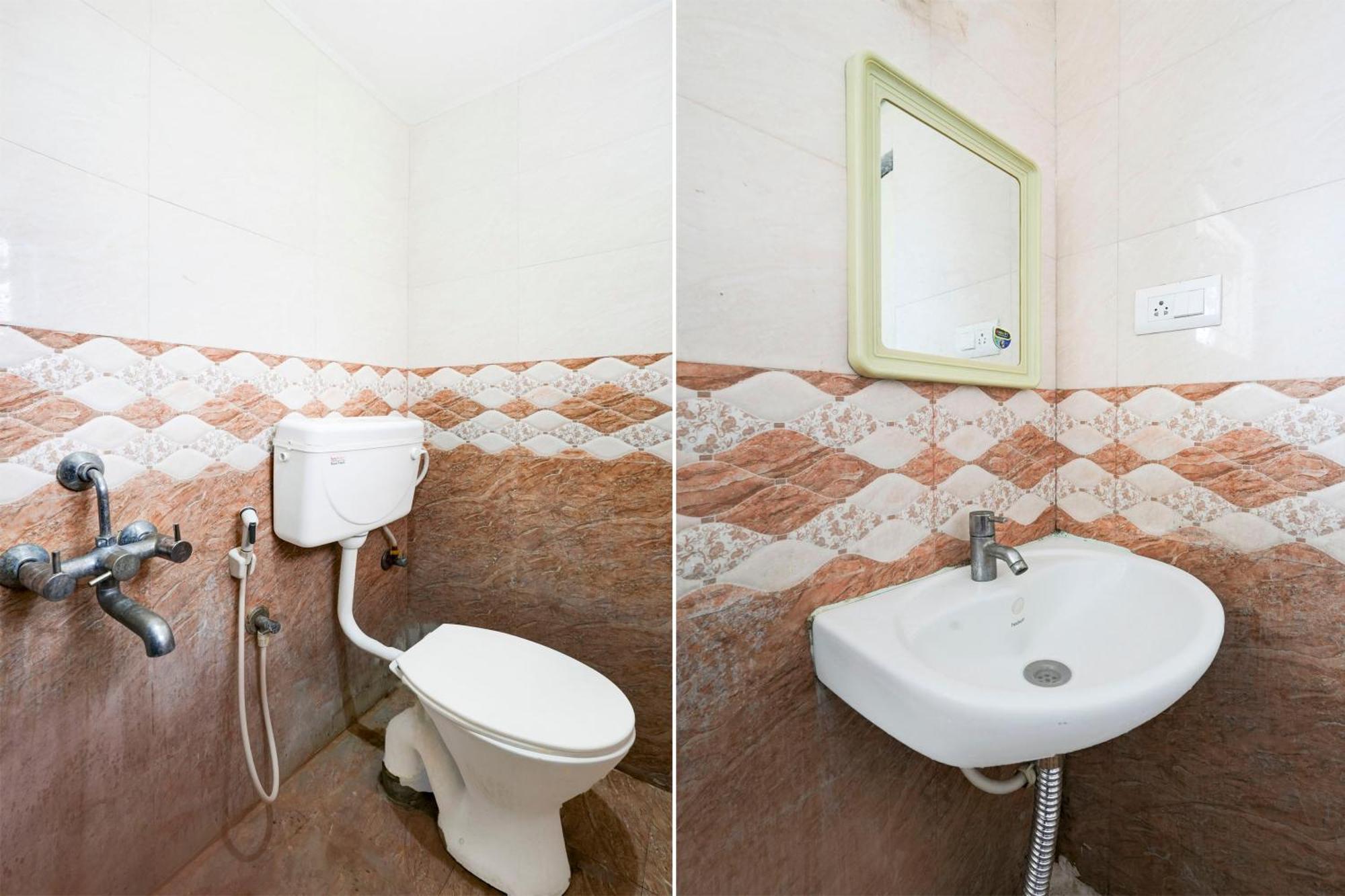 העיר בנגלור Hotel O Ganakkal Near Bgs Hospital Junction Formerly Omkar Inn. מראה חיצוני תמונה