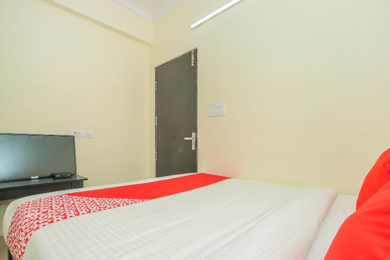 העיר בנגלור Hotel O Ganakkal Near Bgs Hospital Junction Formerly Omkar Inn. מראה חיצוני תמונה